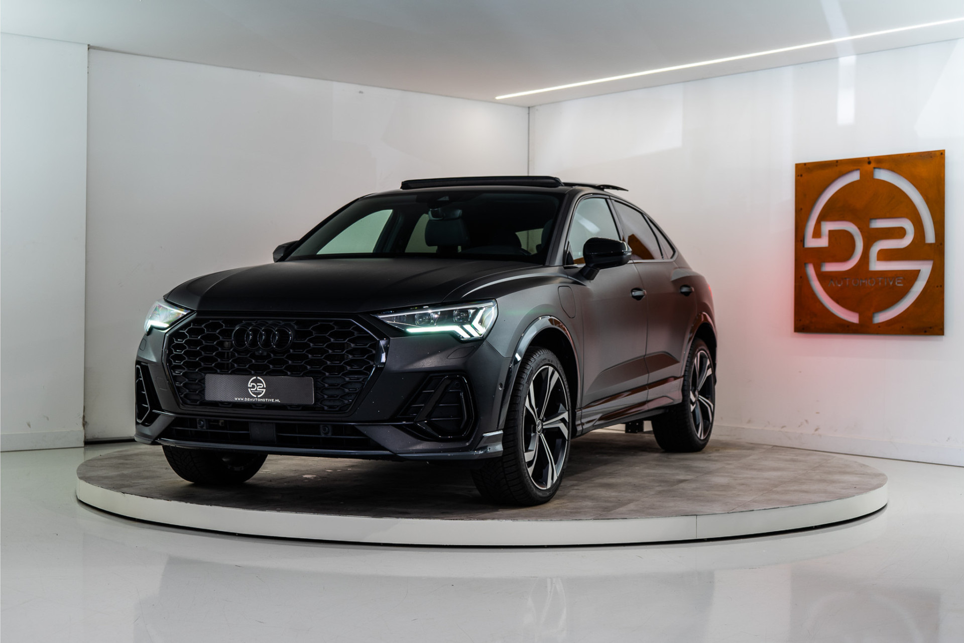 Audi Q3 Sportback 45 TFSI e Edition 245PK Matte Black | Pano | Sfeer | B&O | Memory | 12 MND Garantie 47781387-0.jpg | D2 Automotive