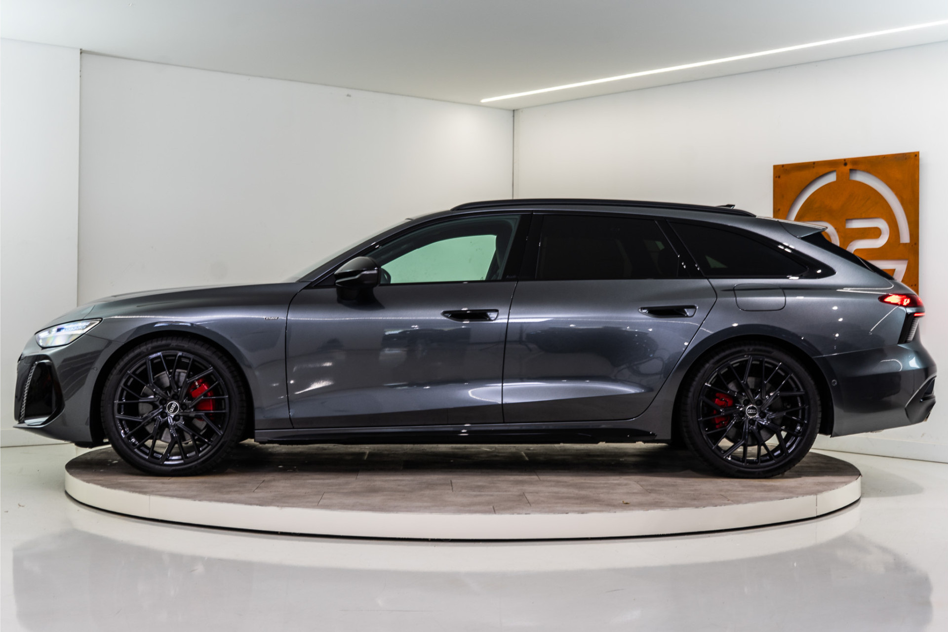 Audi A6 Avant C9 e-hybrid 270KW Quattro S Edition Competition 367PK | Tech Pro | B&O | Lucht | Trekhaak | Werkelijk VOL OPTIE! 5 jaar Fa 48465903-1.jpg | D2 Automotive