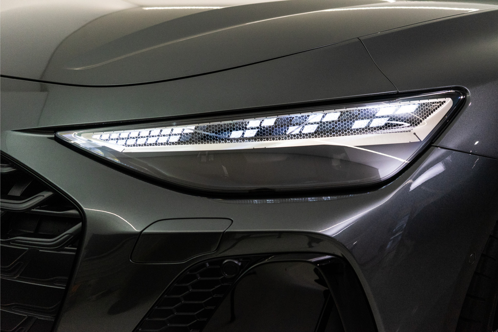 Audi A6 Avant C9 e-hybrid 270KW Quattro S Edition Competition 367PK | Tech Pro | B&O | Lucht | Trekhaak | Werkelijk VOL OPTIE! 5 jaar Fa 48465903-10.jpg | D2 Automotive