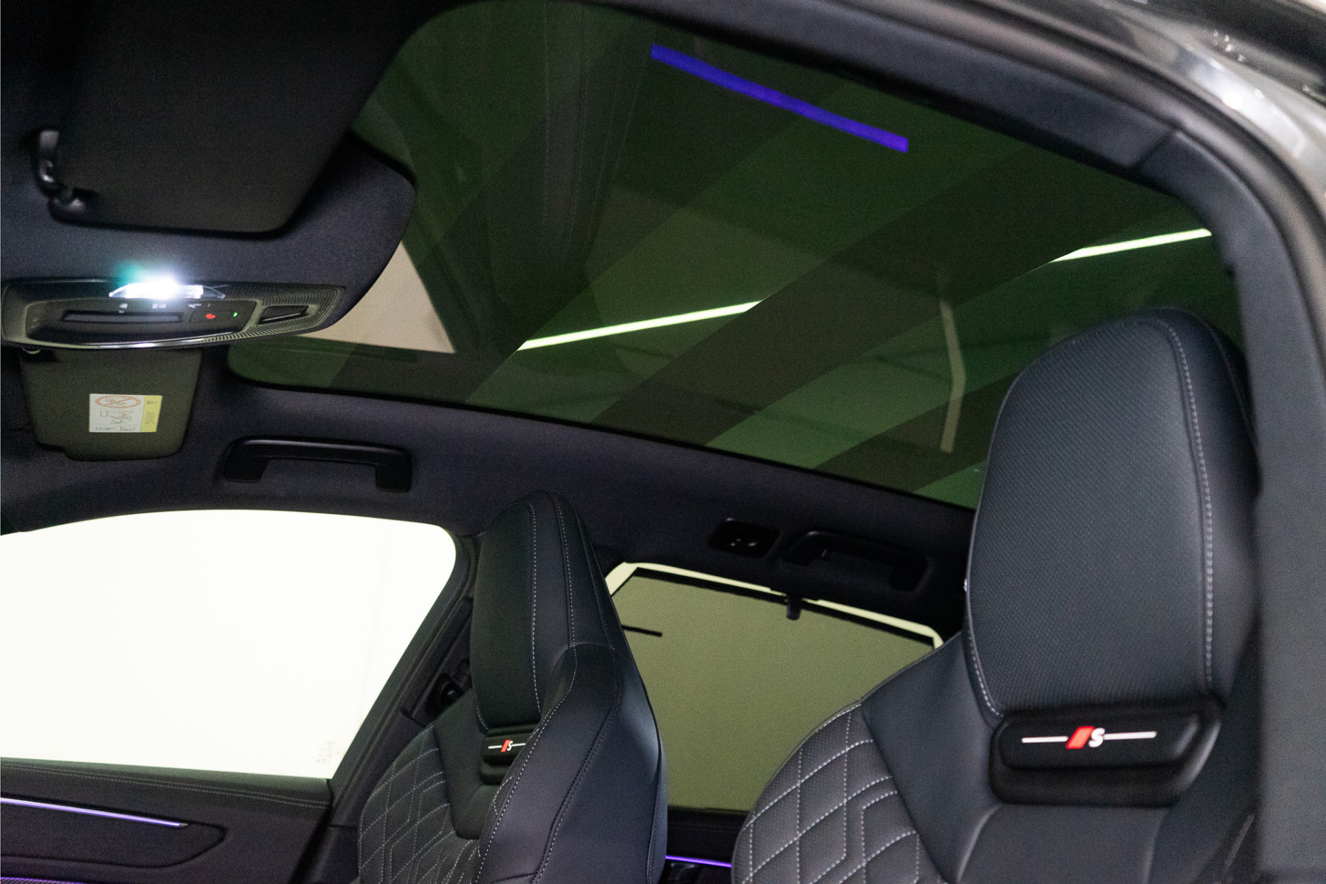 Audi A6 Avant C9 e-hybrid 270KW Quattro S Edition Competition 367PK | Tech Pro | B&O | Lucht | Trekhaak | Werkelijk VOL OPTIE! 5 jaar Fa 48465903-73.jpg | D2 Automotive