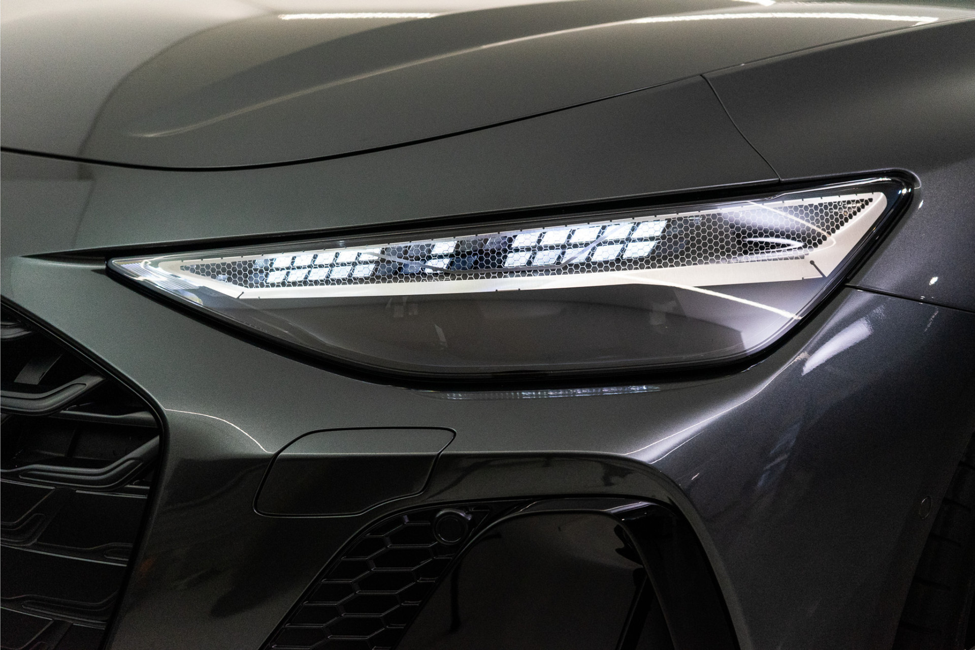 Audi A6 Avant C9 e-hybrid 270KW Quattro S Edition Competition 367PK | Tech Pro | B&O | Lucht | Trekhaak | Werkelijk VOL OPTIE! 5 jaar Fa 48465903-79.jpg | D2 Automotive