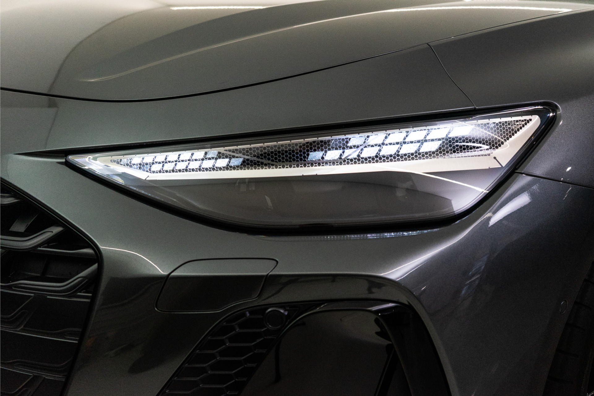 Audi A6 Avant C9 e-hybrid 270KW Quattro S Edition Competition 367PK | Tech Pro | B&O | Lucht | Trekhaak | Werkelijk VOL OPTIE! 5 jaar Fa 48465903-80.jpg | D2 Automotive