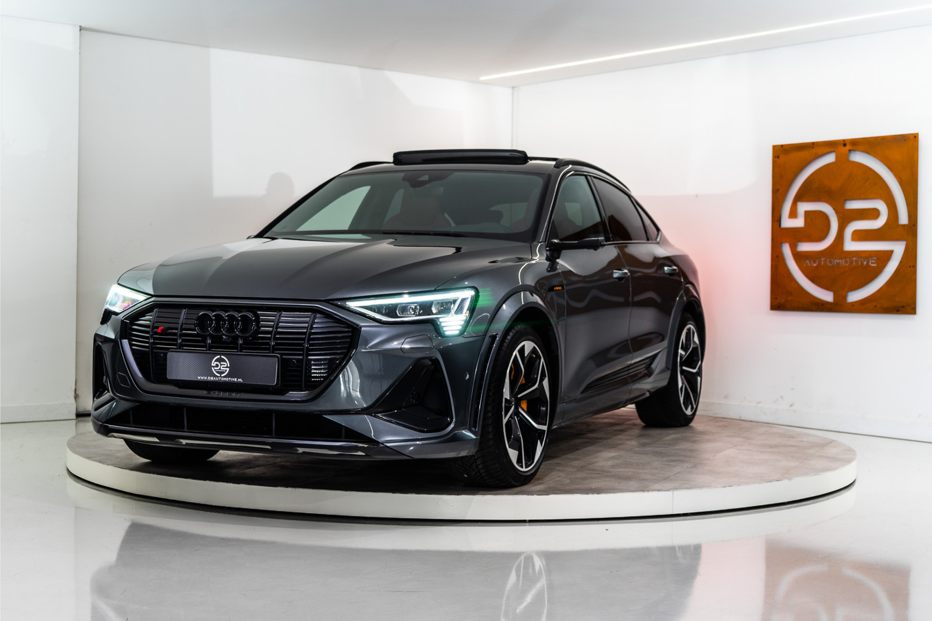 Audi e-tron Sportback S Quattro 95 kWh 504PK | Pano | B&O | RS Stoelen | 360 | 12 MND Garantie 48961013-0.jpg | D2 Automotive