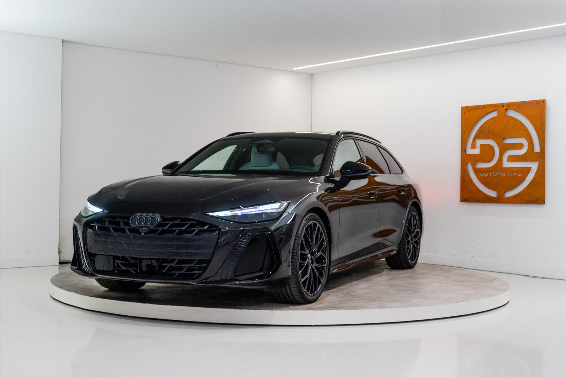 Audi A6 Avant C9 e-hybrid 270KW Quattro S Edition Competition 367PK | Madeira Brown Pearl | Tech Pro | B&O | Lucht | Trekhaak | 5 jaar F 49715240-0.jpg | 