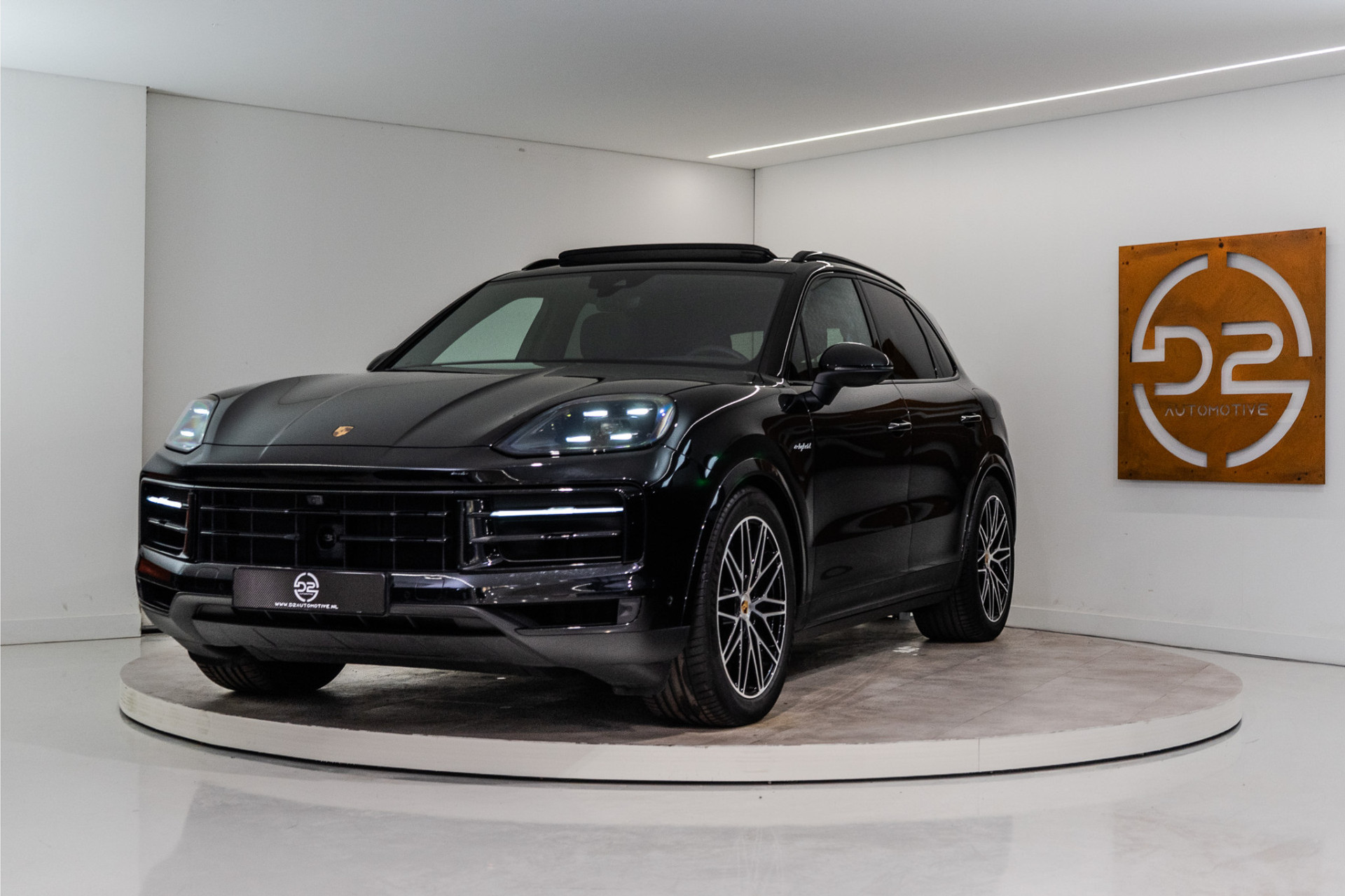 Porsche Cayenne 3.0 E-Hybrid 470PK | InnoDrive | Pano | Matrix | Luchtvering | Bose | Fabrieksgarantie 50728113-0.jpg | D2 Automotive