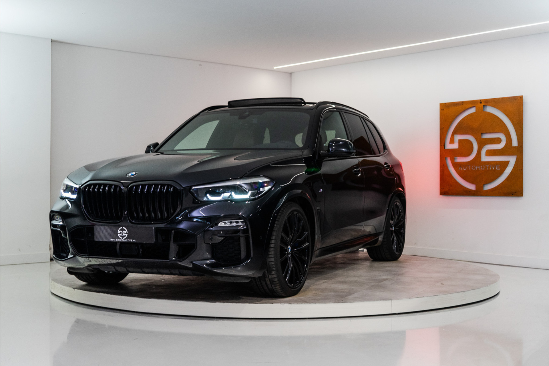 BMW X5 xDrive45e High Executive M-Sport 394PK | Pano | Individual | Sfeer | Crystal | 22'' | 12 MND Garantie 50813237-0.jpg | D2 Automotive