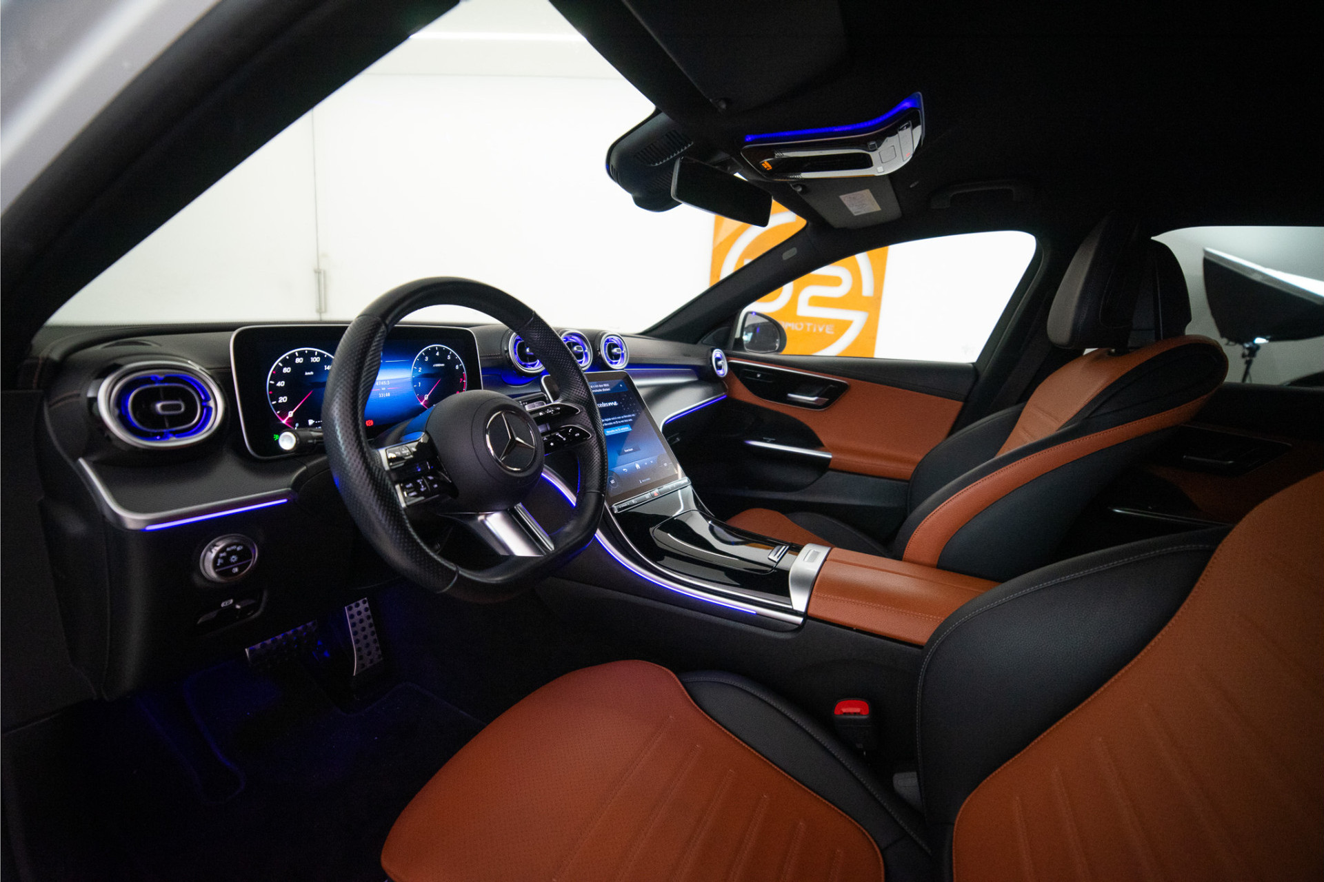 Mercedes-Benz C-Klasse 180 AMG Line 170PK | Sfeer | Carplay | Leder | Stoelverw. | 12 MND Garantie 51028805-16.jpg | D2 Automotive