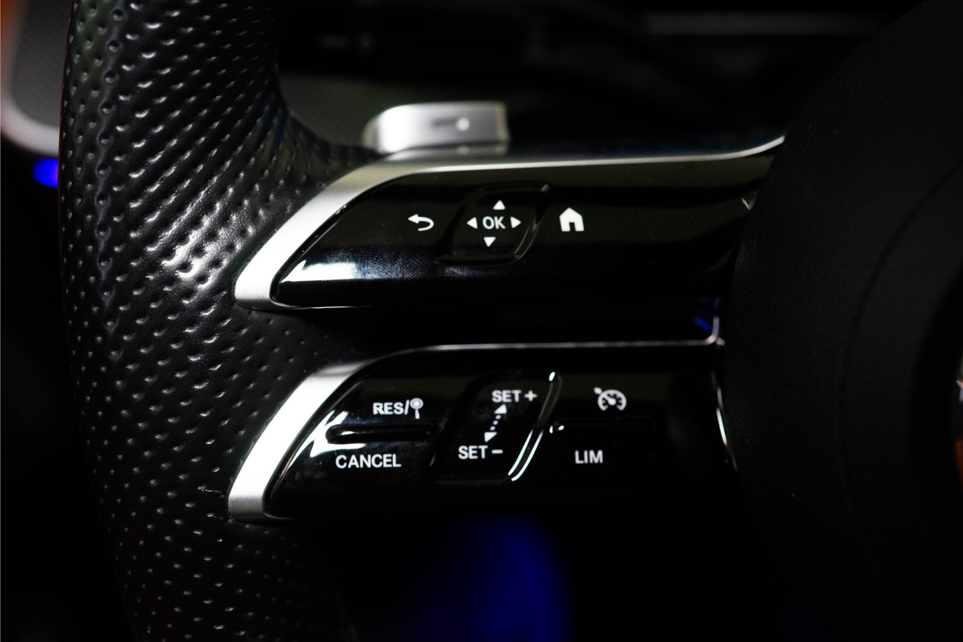 Mercedes-Benz C-Klasse 180 AMG Line 170PK | Sfeer | Carplay | Leder | Stoelverw. | 12 MND Garantie 51028805-26.jpg | D2 Automotive