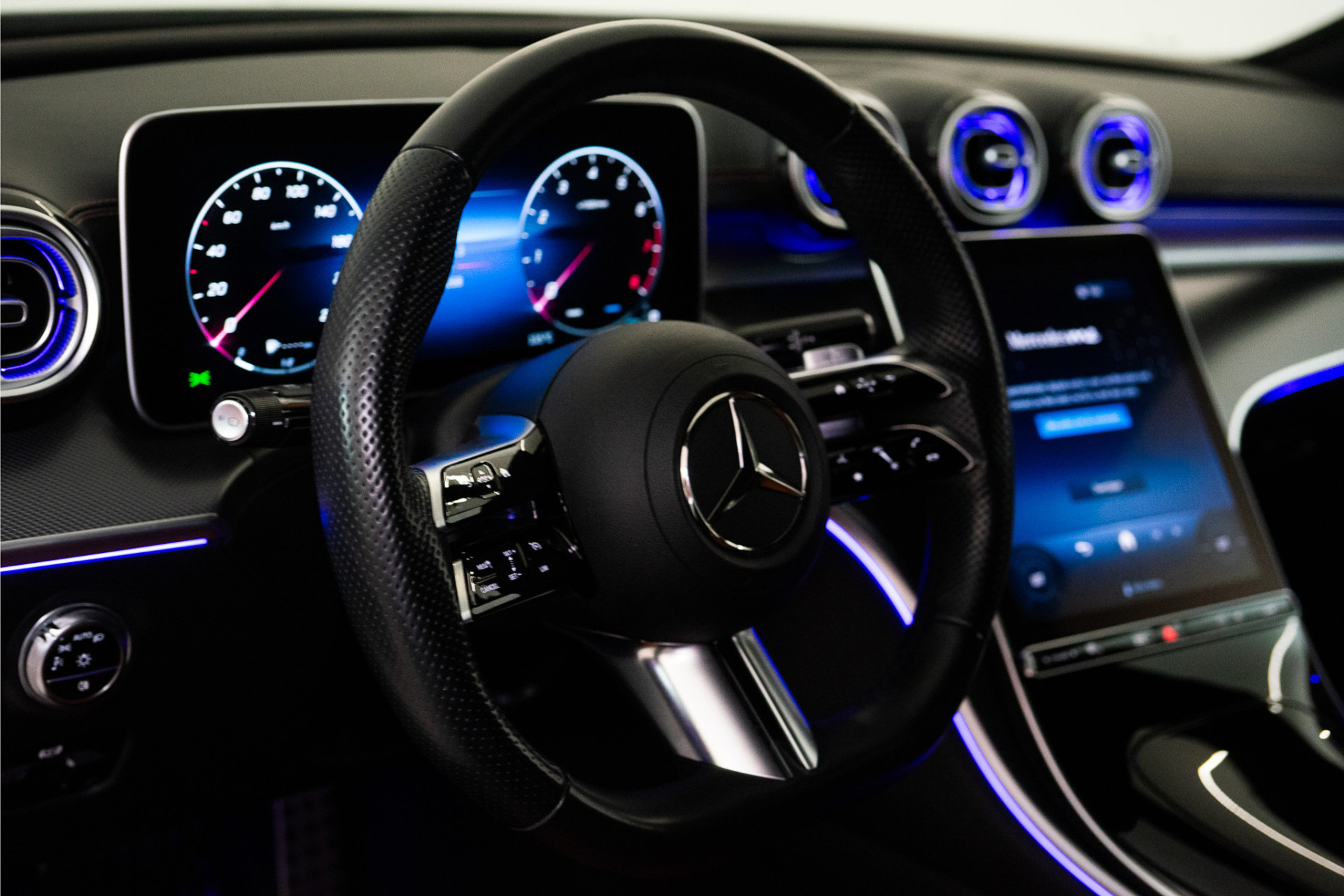 Mercedes-Benz C-Klasse 180 AMG Line 170PK | Sfeer | Carplay | Leder | Stoelverw. | 12 MND Garantie 51028805-27.jpg | D2 Automotive