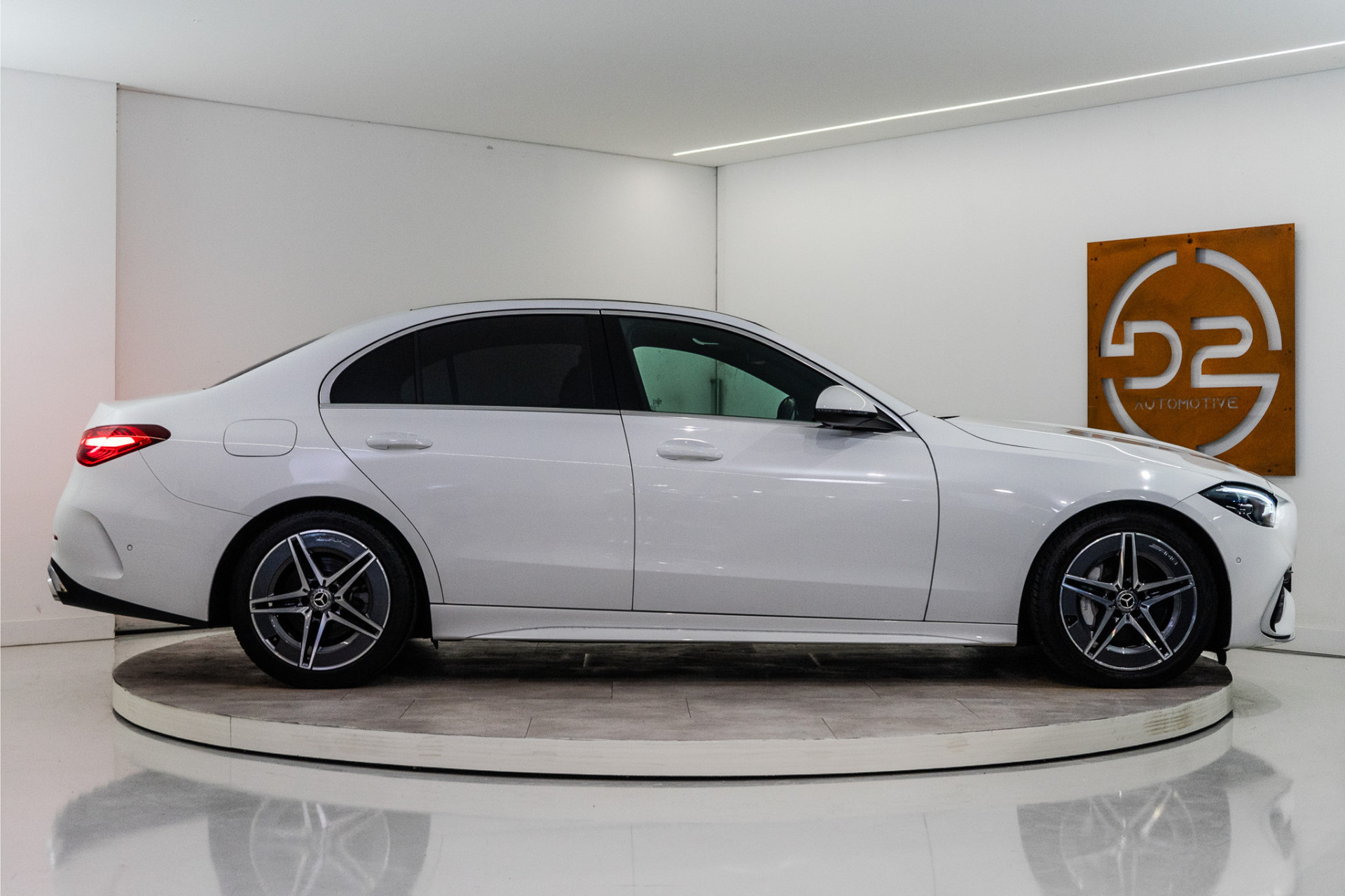 Mercedes-Benz C-Klasse 180 AMG Line 170PK | Sfeer | Carplay | Leder | Stoelverw. | 12 MND Garantie 51028805-5.jpg | D2 Automotive