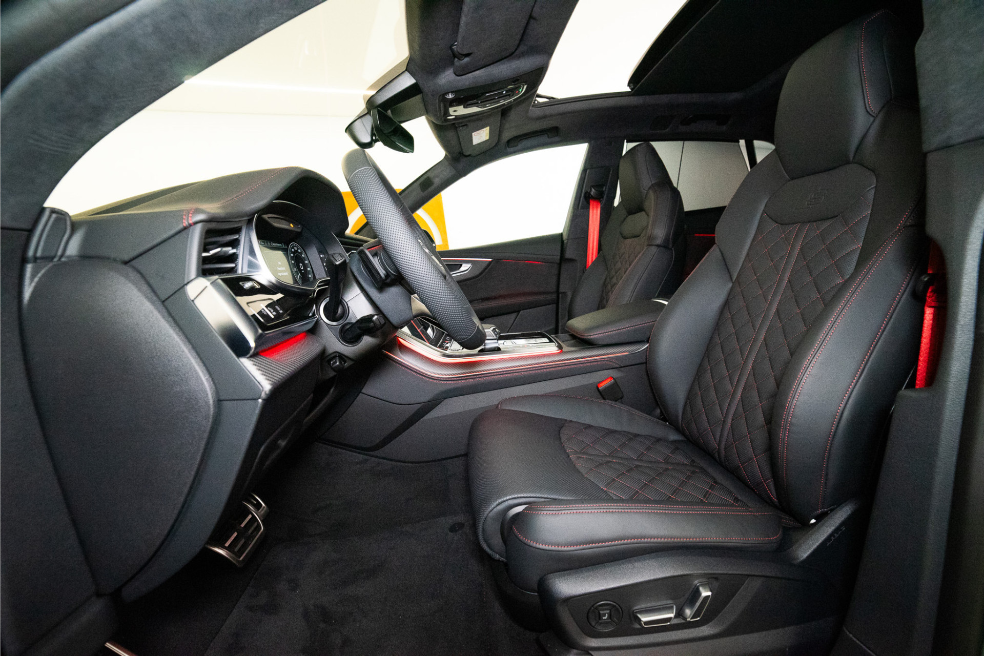 Audi Q8 60 TFSI E Quattro S-Edition Competition 490PK 2026 | Nardo | 3D B&O | Pano | VOL! 5 JAAR FABR. GARANTIE 51707814-32.jpg | D2 Automotive