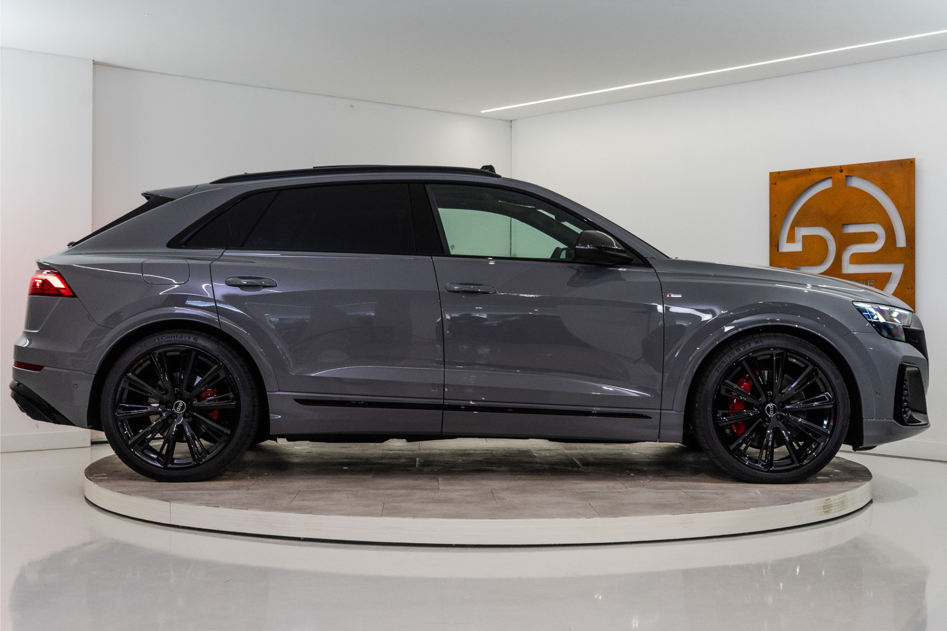 Audi Q8 60 TFSI E Quattro S-Edition Competition 490PK 2026 | Nardo | 3D B&O | Pano | VOL! 5 JAAR FABR. GARANTIE 51707814-5.jpg | D2 Automotive