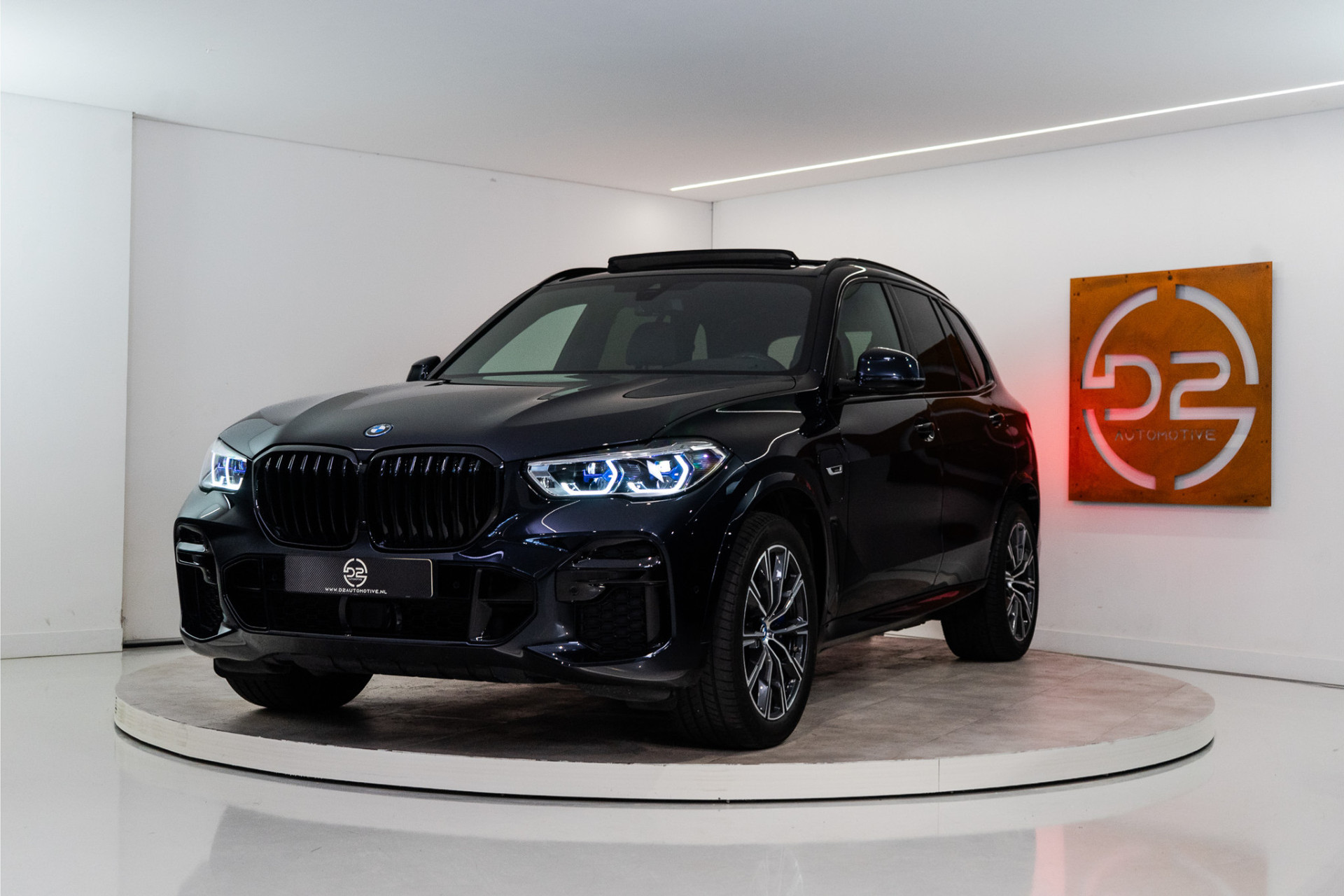 BMW X5 xDrive45e High Executive M-Sport 394PK | Pano | Laser | Luchtv | H/K | HUD | 12 MND Garantie 51708248-0.jpg | D2 Automotive