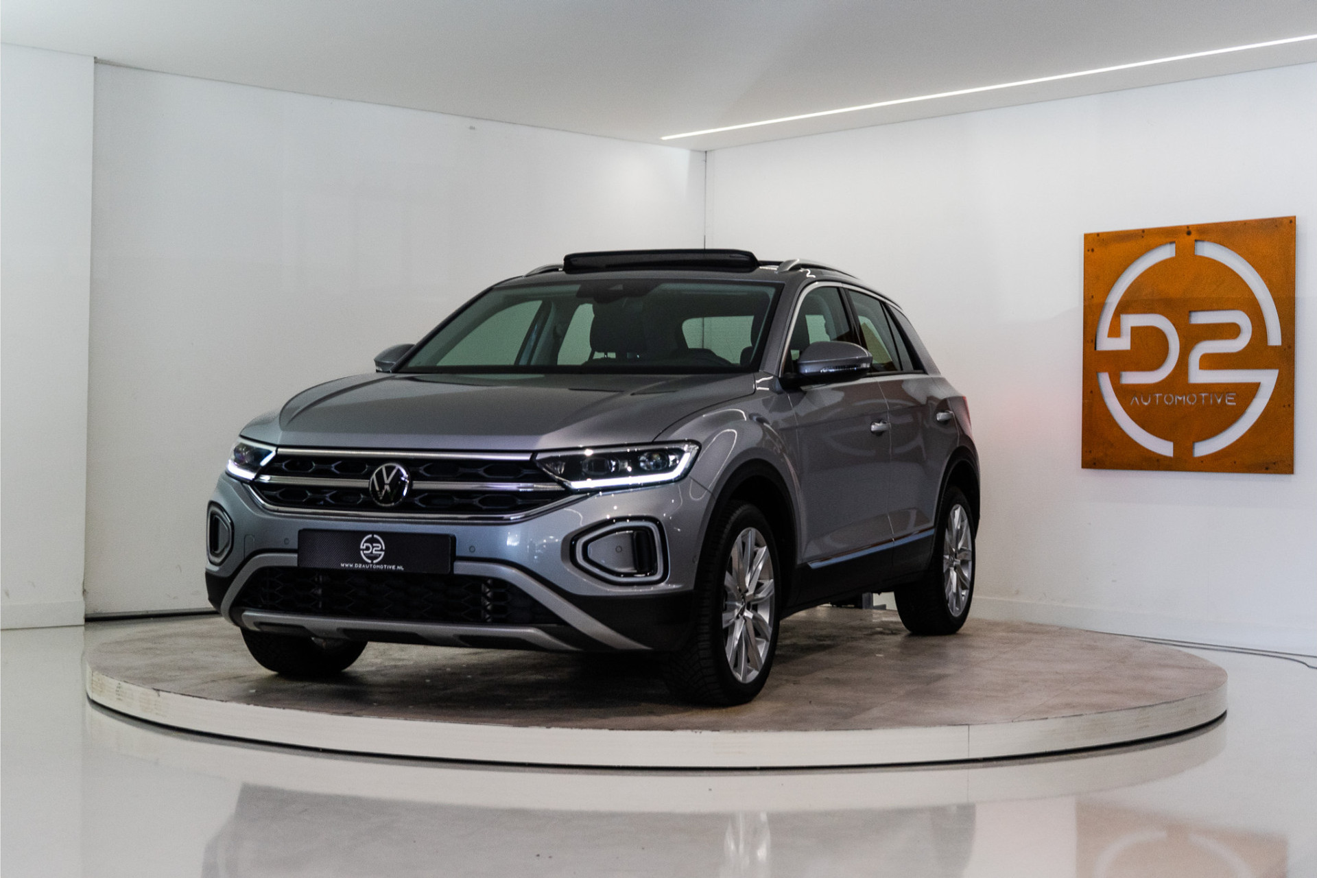 Volkswagen T-Roc 1.5 TSI Style 150PK Facelift | Pano | LED | Stoel&Stuur verw. | Carplay | Camera | 12 MND Garantie 52263010-0.jpg | D2 Automotive