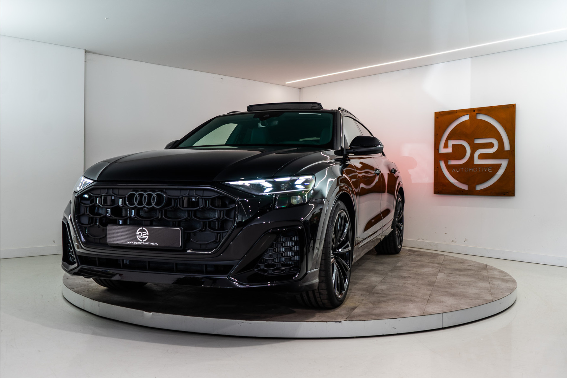 Audi Q8 60 TFSI E Quattro S-Edition Competition 490PK | 2026 | VOL! 5 JAAR GARANTIE 52619075-0.jpg | D2 Automotive