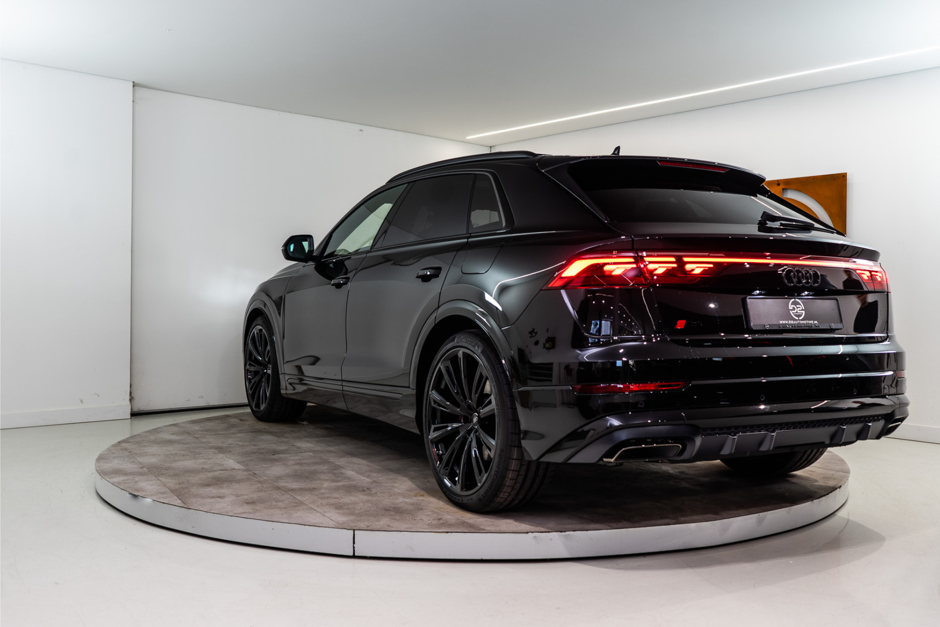 Audi Q8 60 TFSI E Quattro S-Edition Competition 490PK | 2026 | VOL! 5 JAAR GARANTIE 52619075-2.jpg | D2 Automotive