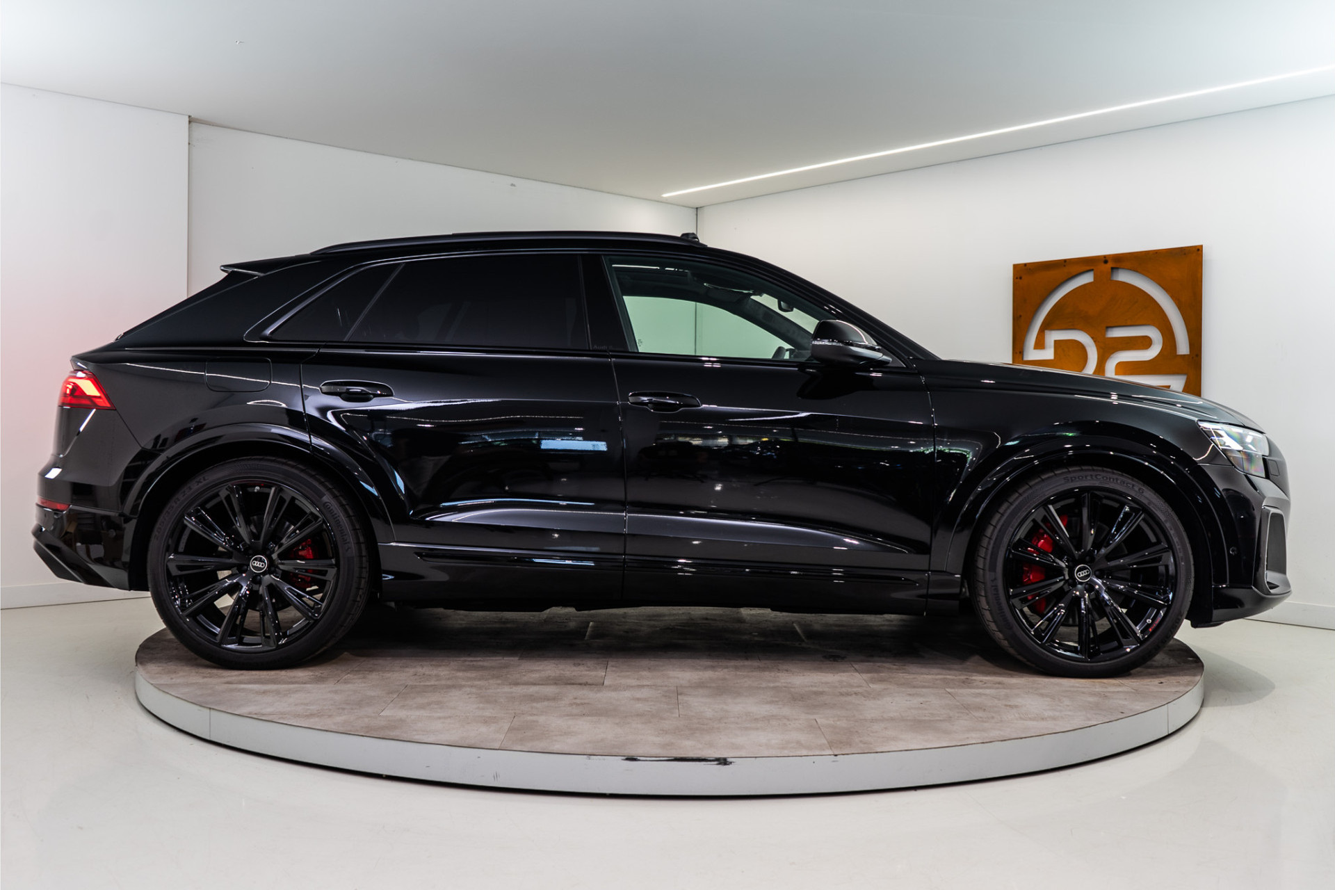 Audi Q8 60 TFSI E Quattro S-Edition Competition 490PK | 2026 | VOL! 5 JAAR GARANTIE 52619075-5.jpg | D2 Automotive