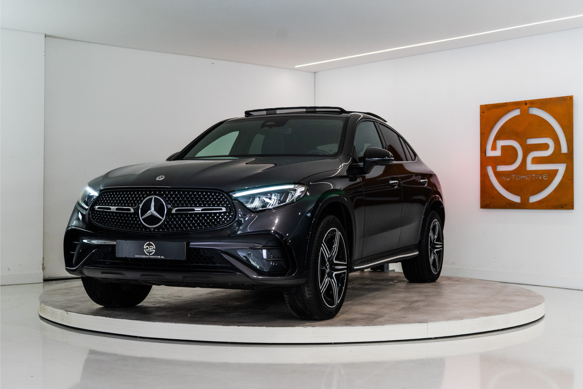 Mercedes-Benz GLC Coupé 300e 4MATIC AMG 320PK | Pano | Burmester | Memory | Keyless | VOL! 12 MND Garantie 53115205-0.jpg | D2 Automotive
