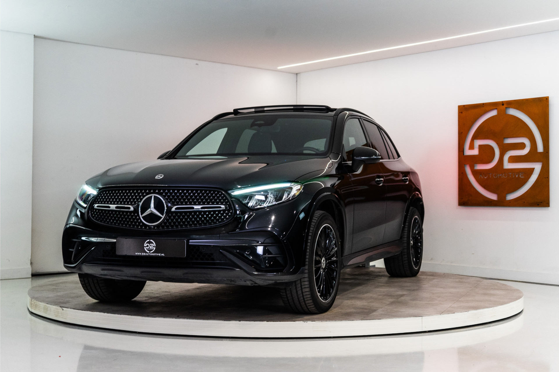 Mercedes-Benz GLC 400e 4MATIC AMG 381PK | Pano | Sfeer | Burmester | ACC | 12 MND Garantie 53334078-0.jpg | D2 Automotive