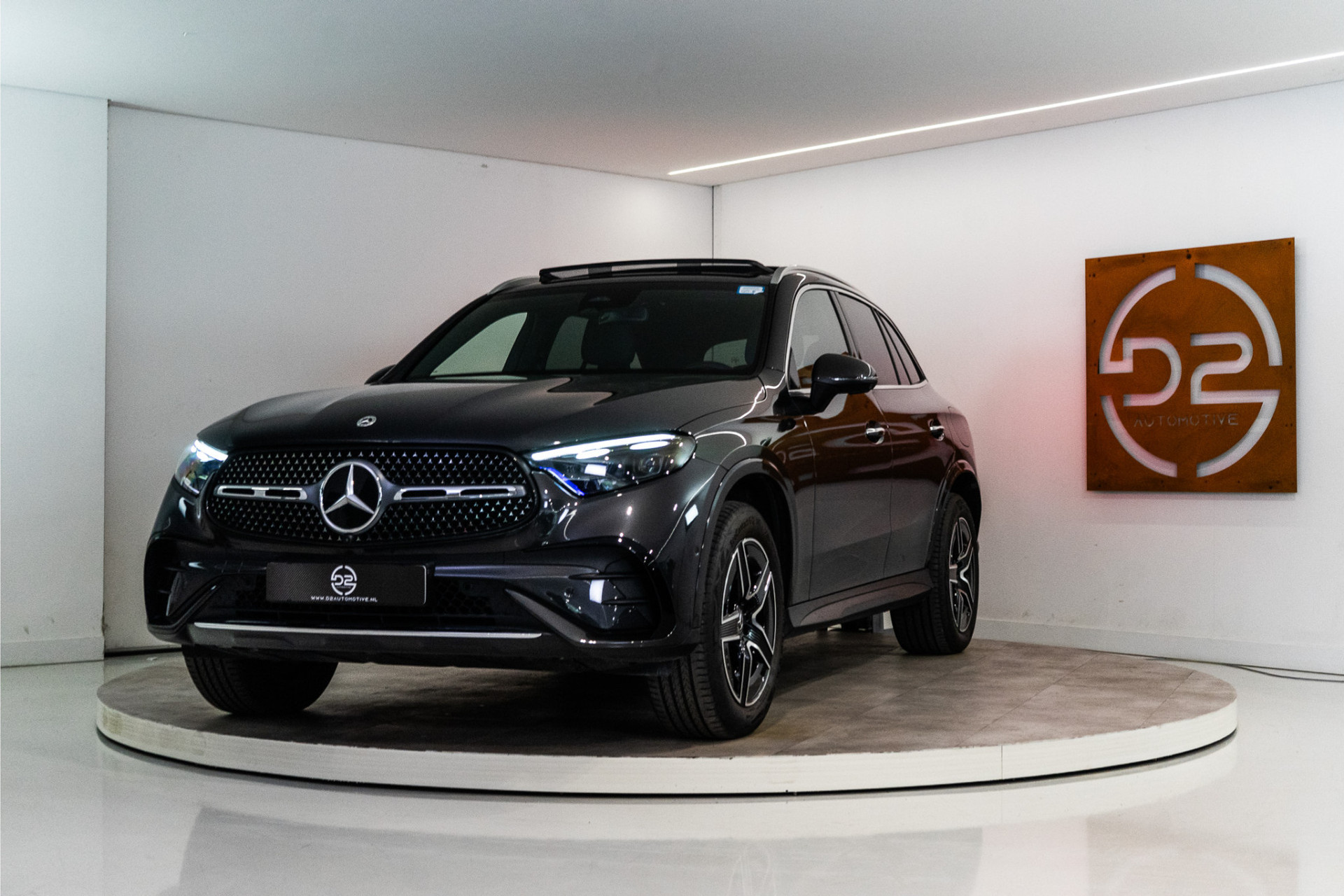 Mercedes-Benz GLC 300e 4MATIC AMG Premium+ 313PK | Pano | Burmester | Sfeer | HUD | VOL! 12 MND Garantie 53503699-0.jpg | D2 Automotive