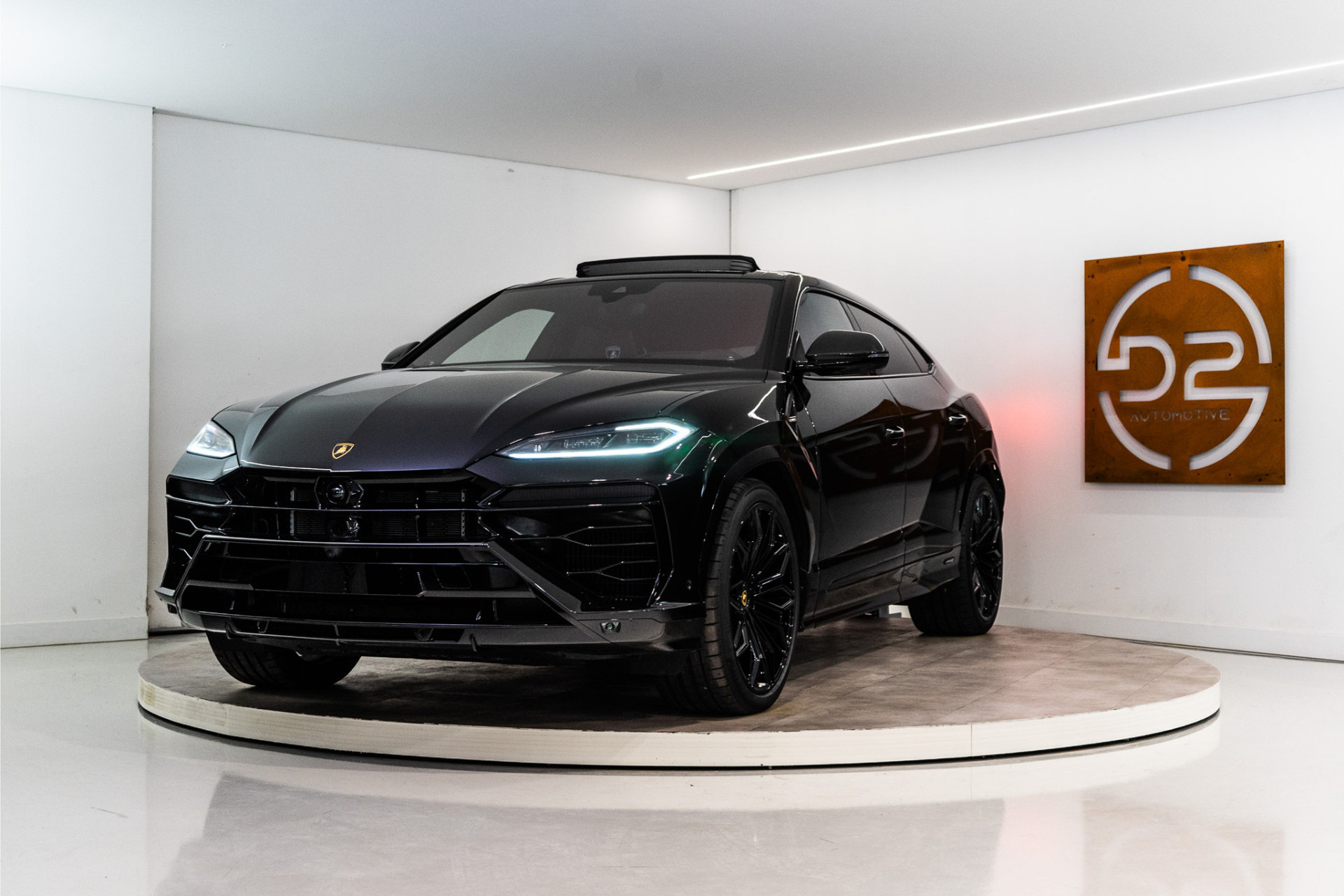 Lamborghini Urus 4.0 V8 Hybrid SE 789PK | NERO HELENE | BTW | IMPACT PPF | 3D B&O | ANIMA | Service Package 5YR | 3 JAAR FABRIEKSGARANTIE 53630222-0.jpg | D2 Automotive