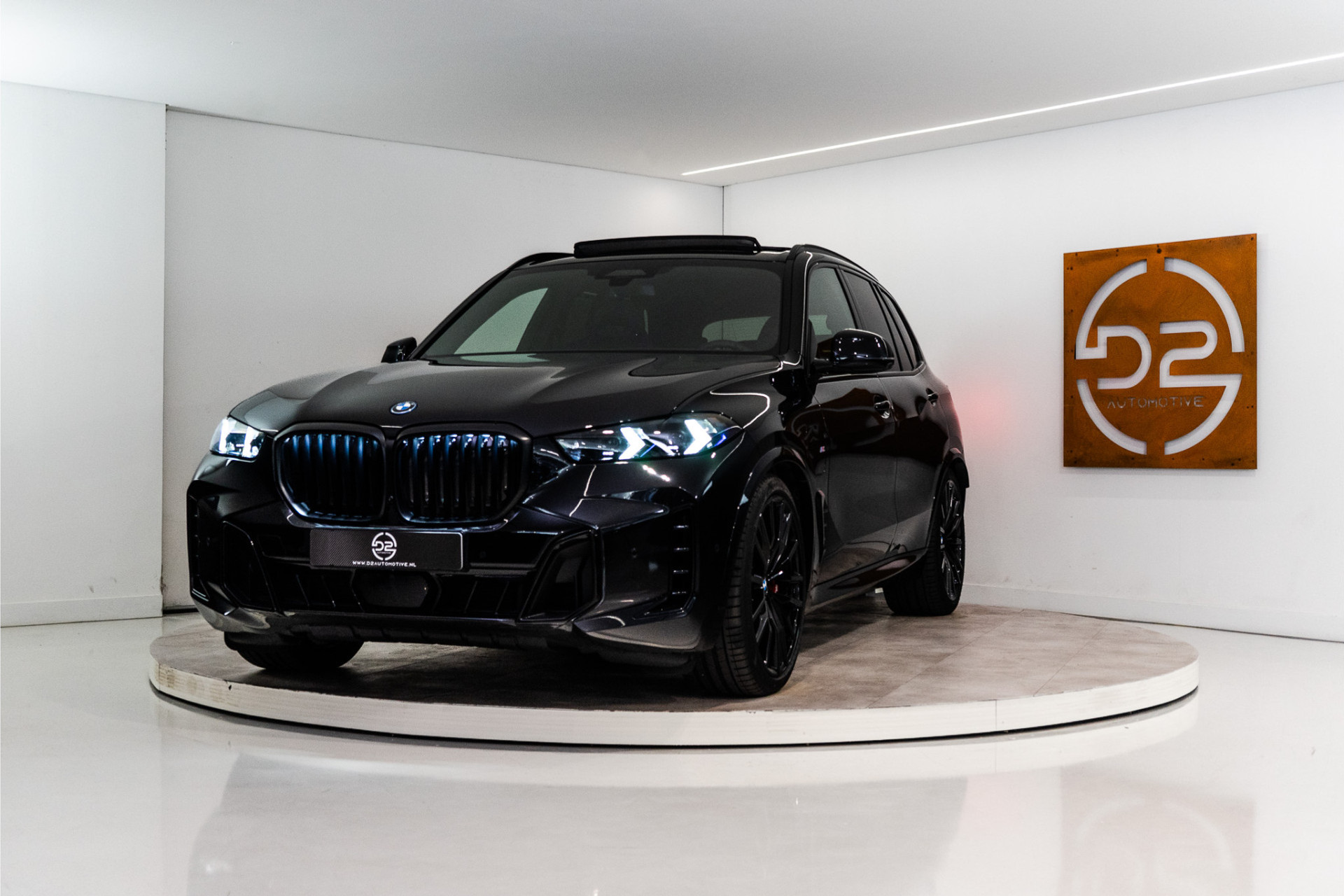 BMW X5 xDrive50e M-Sport Pro 490PK | Harman/Kardon | Pano | Kuipstoelen | Glow | 360 | VOL! Fabrieksgarantie 54382850-0.jpg | D2 Automotive