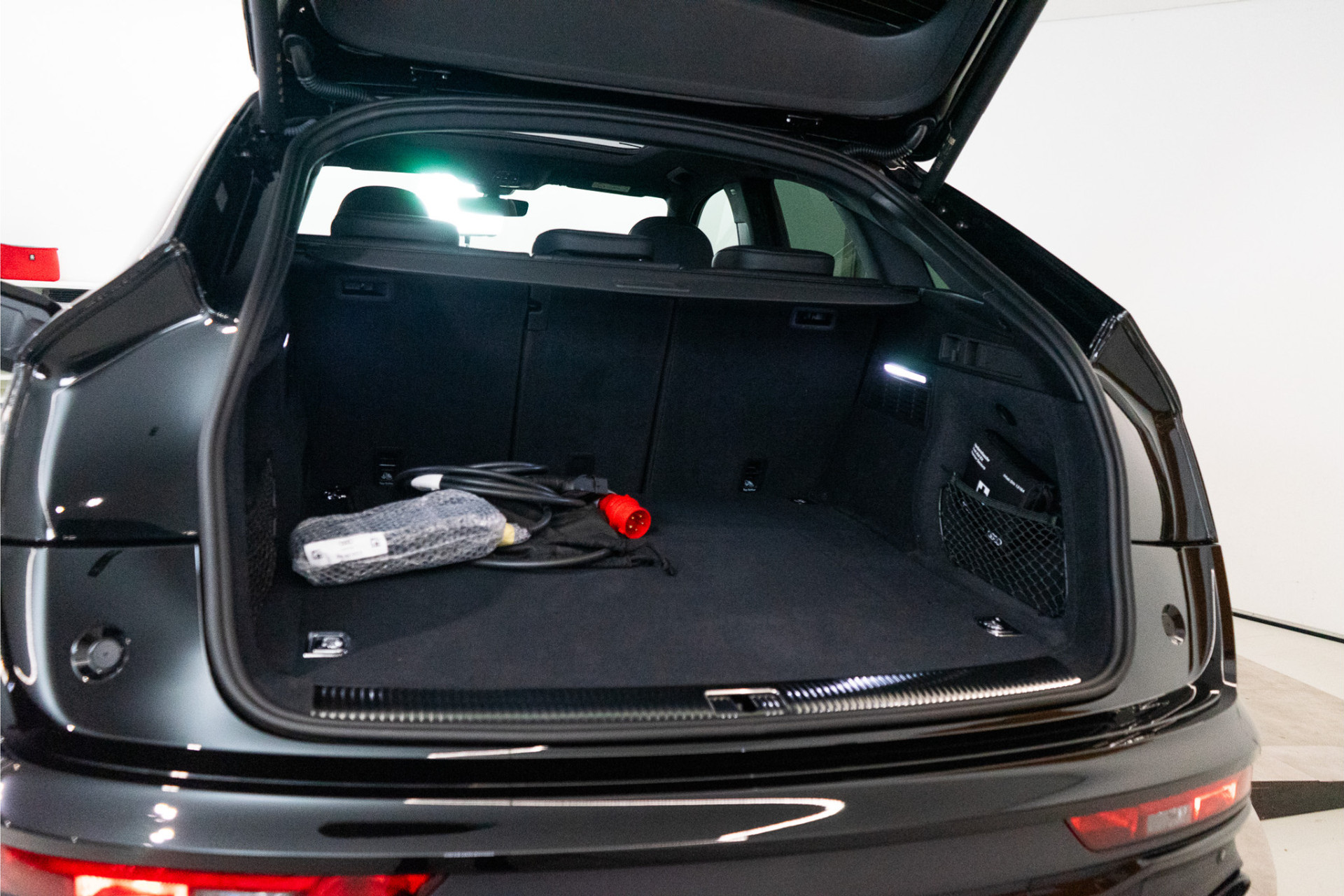 Audi Q5 Sportback 50 TFSI e S Edition Plug-In Hybrid | Pano | Matrix | Sfeer | 360 | 12 MND Garantie 54773298-22.jpg | D2 Automotive