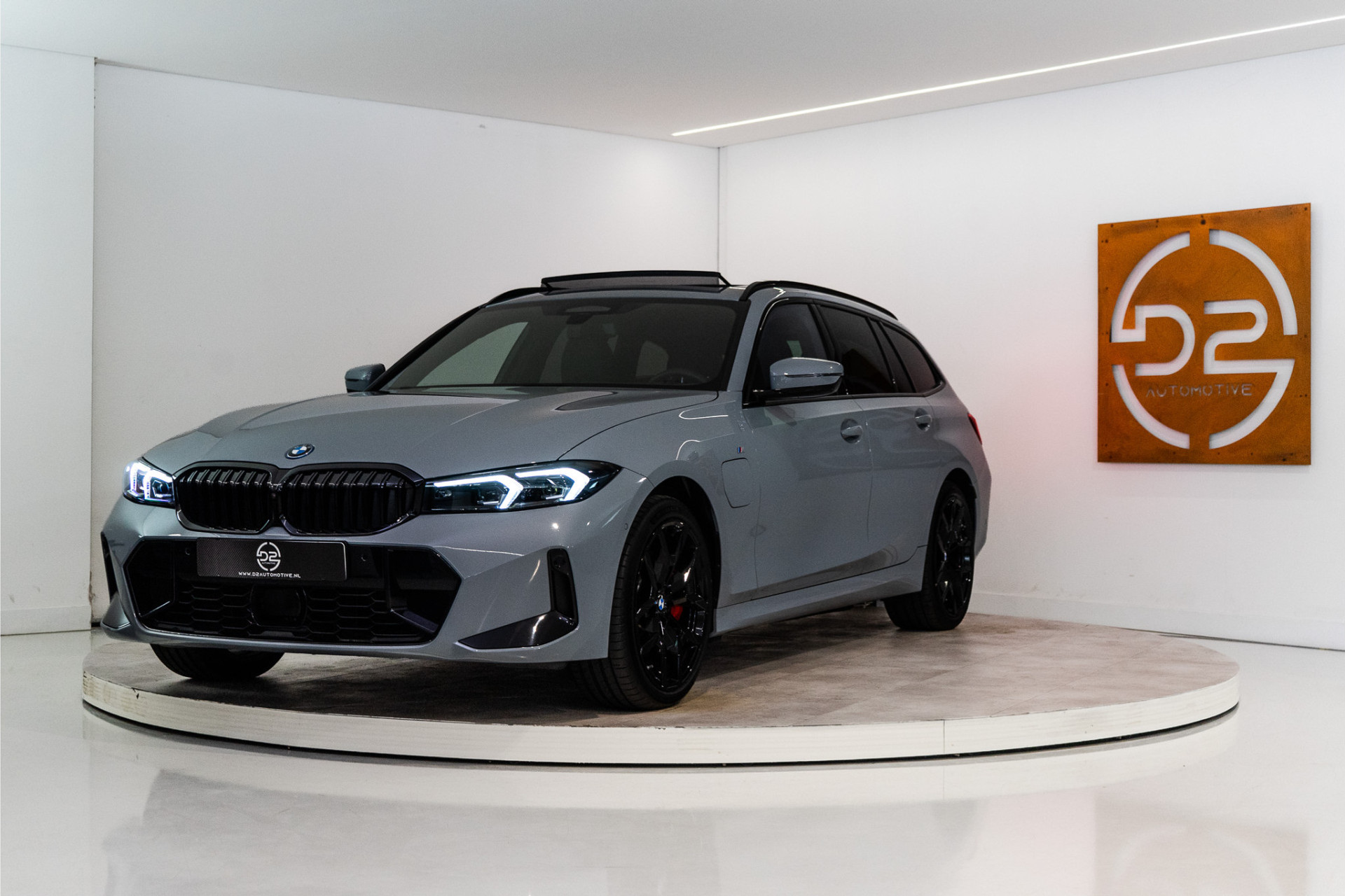 BMW 3 Serie Touring 330e xDrive M Sport Pro Edition 292PK | Brooklyn | Pano | Sfeer | Harman/Kardon | HUD | VOL! Fabrieksgarantie 55085903-0.jpg | D2 Automotive
