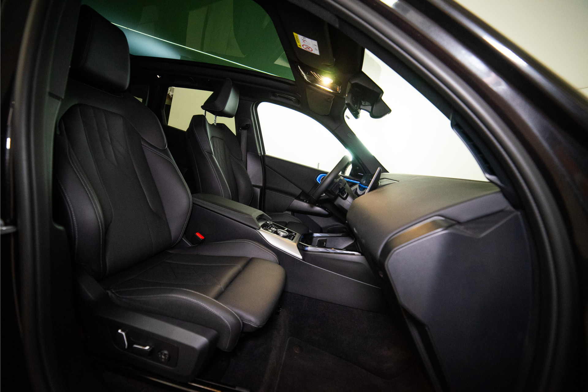 BMW X3 30e xDrive M-Sport 299PK | Sophisto | Glow | Pano | Harman/Kardon | Sfeer | 360 | VOL! Fabrieksgarantie 55951055-26.jpg | D2 Automotive