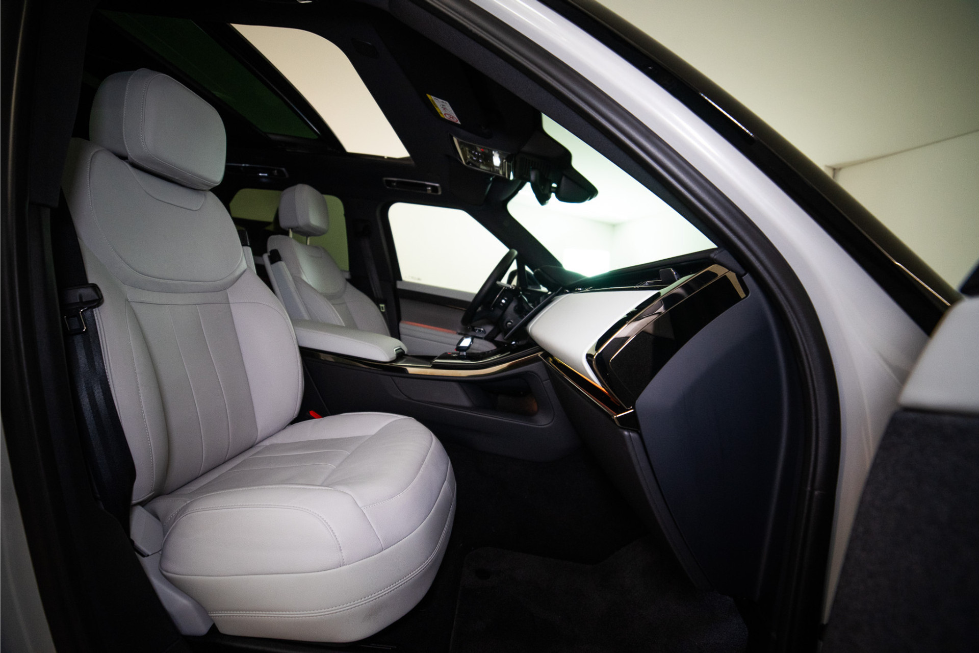 Land Rover Range Rover Sport 3.0 P460e S PHEV 460PK | Borasco Grey | Pano | Sfeer | Meridian | 360 | 5 JAAR FABRIEKSGARANTIE 56489659-29.jpg | D2 Automotive