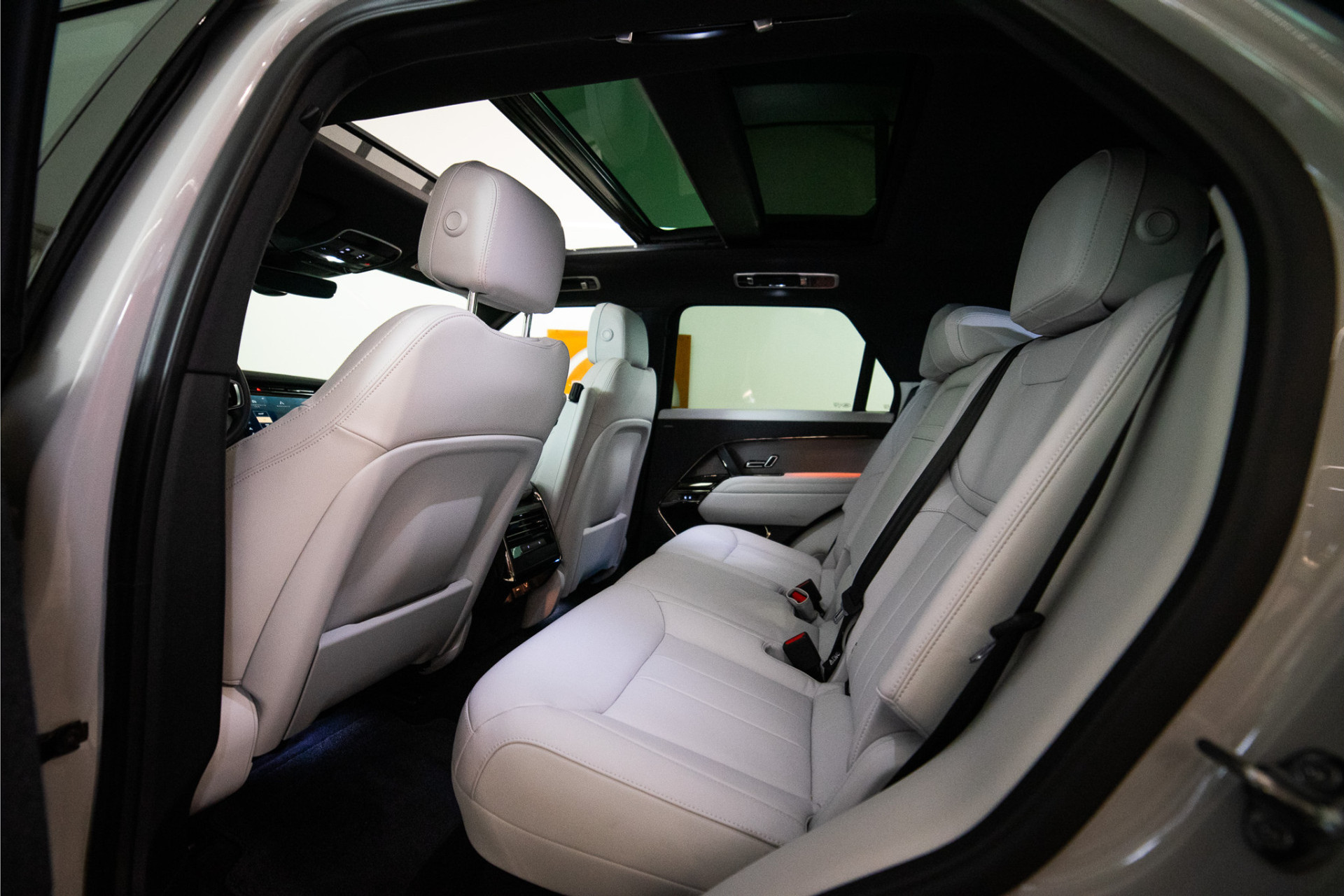 Land Rover Range Rover Sport 3.0 P460e S PHEV 460PK | Borasco Grey | Pano | Sfeer | Meridian | 360 | 5 JAAR FABRIEKSGARANTIE 56489659-31.jpg | D2 Automotive