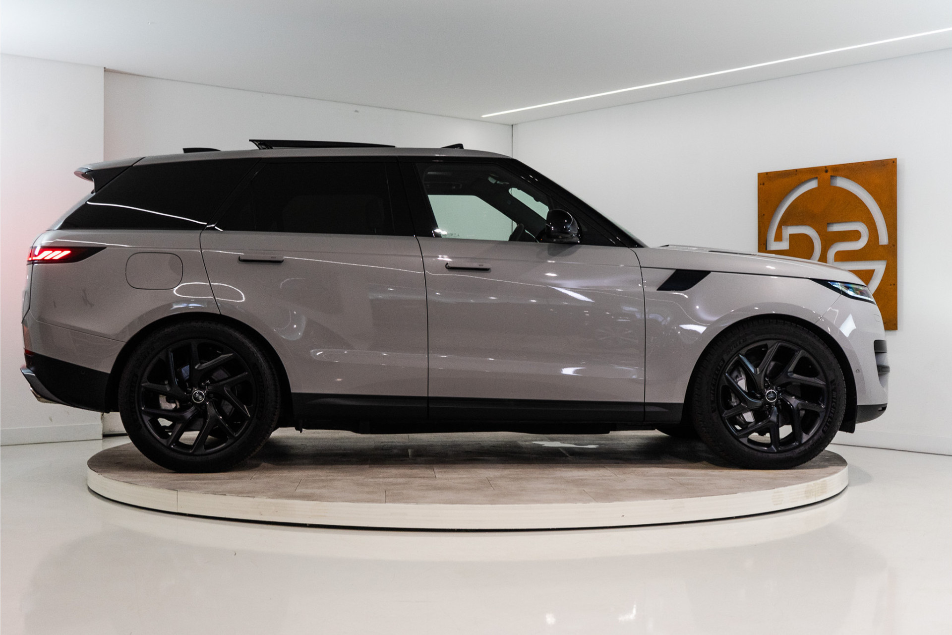 Land Rover Range Rover Sport 3.0 P460e S PHEV 460PK | Borasco Grey | Pano | Sfeer | Meridian | 360 | 5 JAAR FABRIEKSGARANTIE 56489659-5.jpg | D2 Automotive