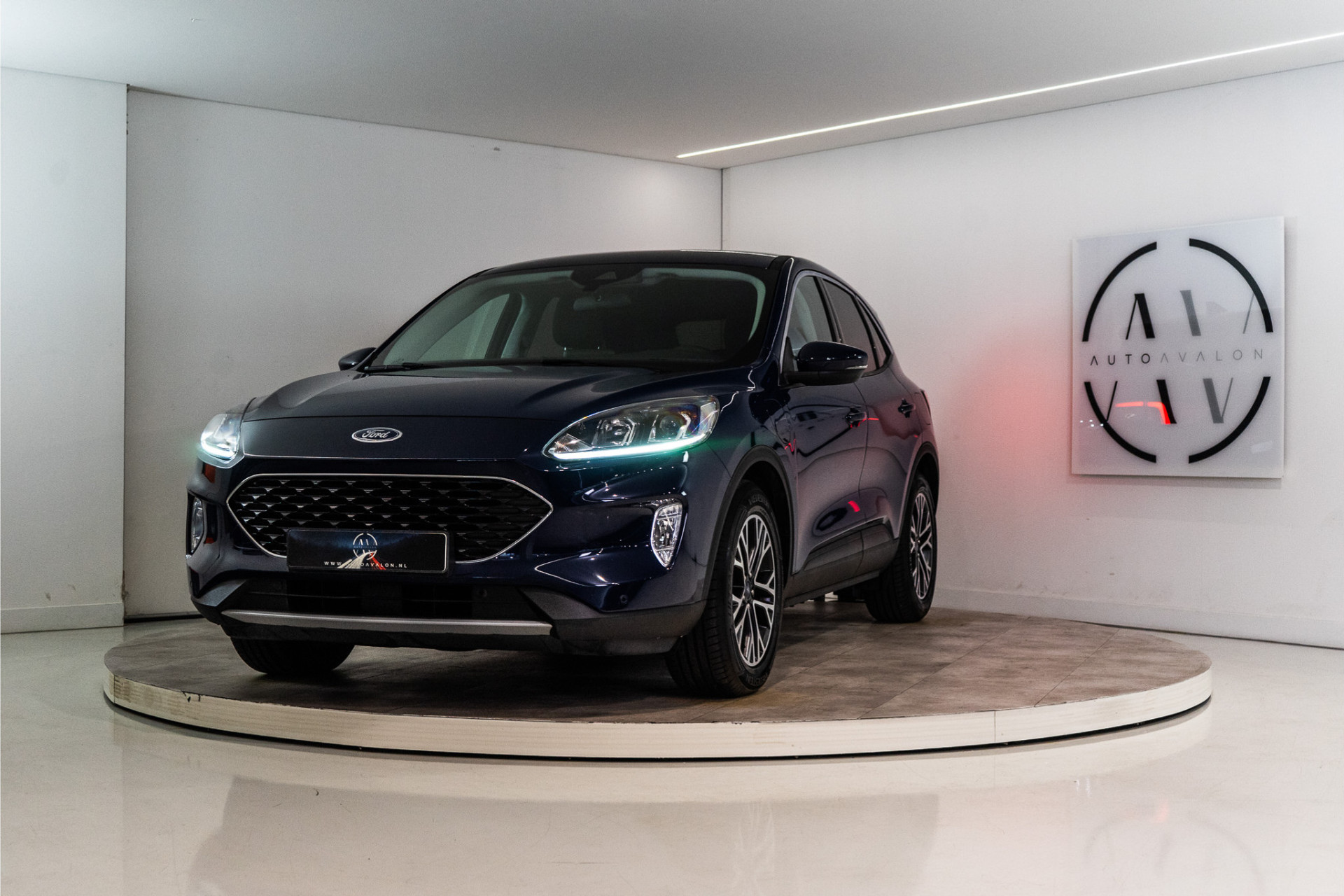 Ford Kuga 2.5 PHEV Titanium 56489842-0.jpg | D2 Automotive