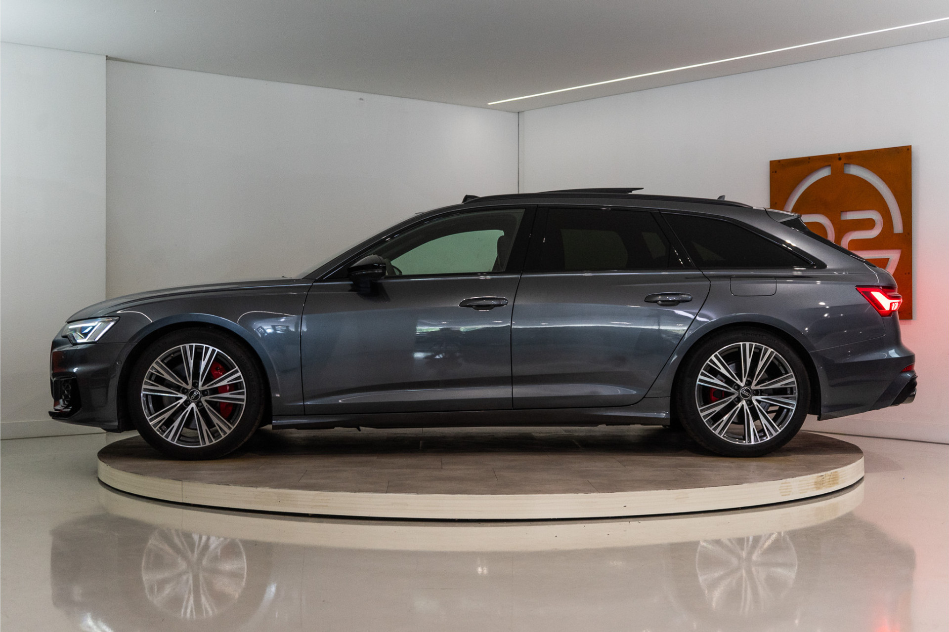 Audi A6 Avant 55 TFSI e Quattro Pro Line S Competition 367PK | Pano | B&O | Sfeer | Sportstoelen | VOL! 12 MND Garantie 56709077-1.jpg | D2 Automotive