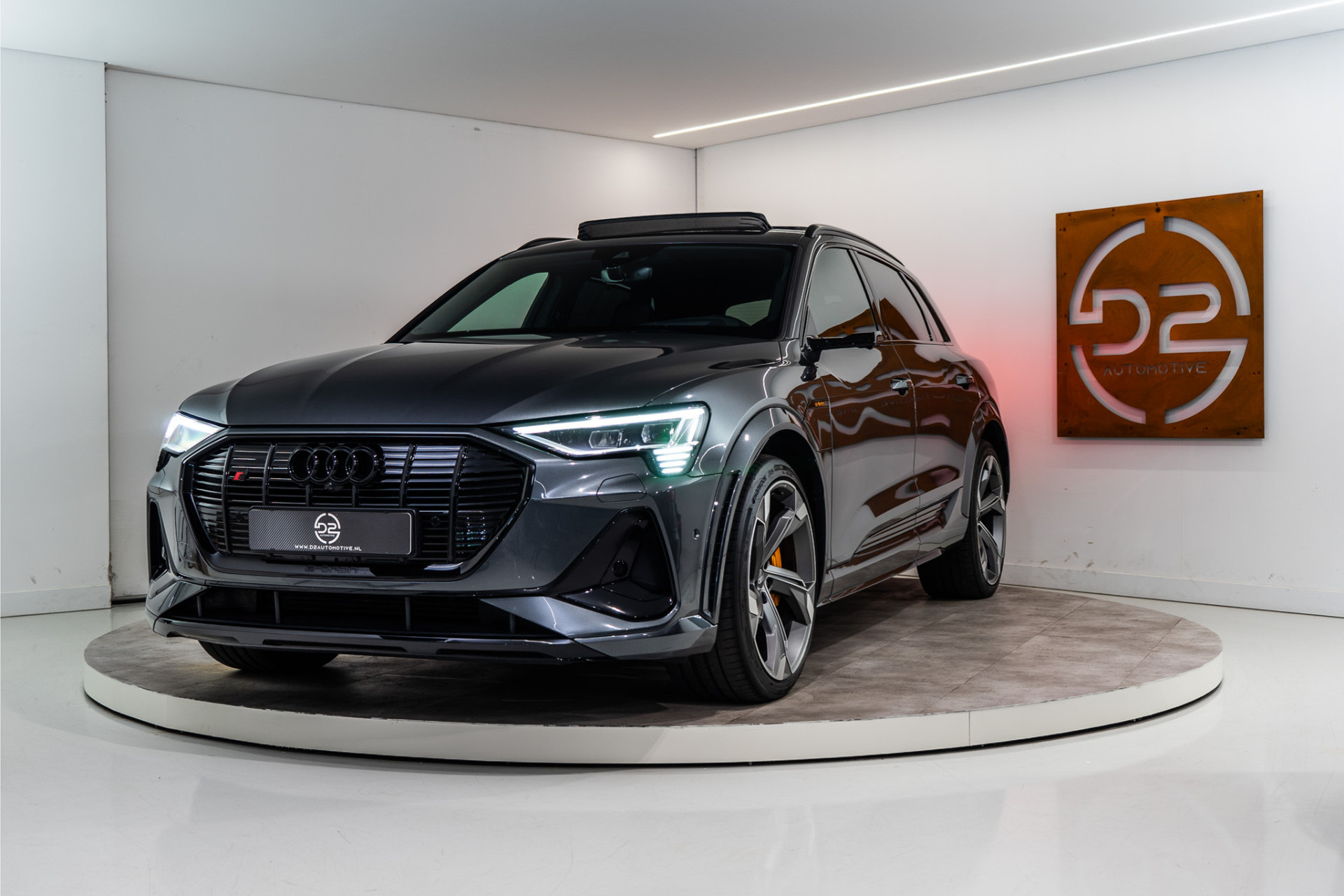 Audi e-tron S Quattro 95 kWh 504PK | B&O | RS | Sfeer | Pano | VOL! 12 MND Garantie 46912329-0.jpg | D2 Automotive